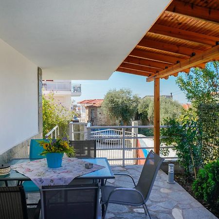 Thomas Apartments Skála Marión Екстериор снимка