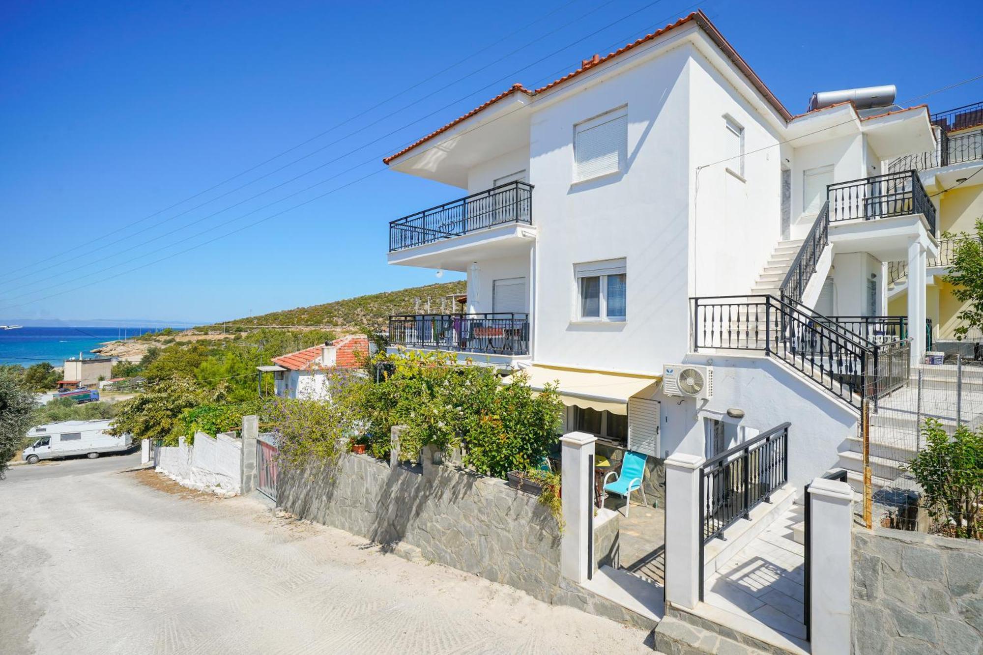 Thomas Apartments Skála Marión Екстериор снимка