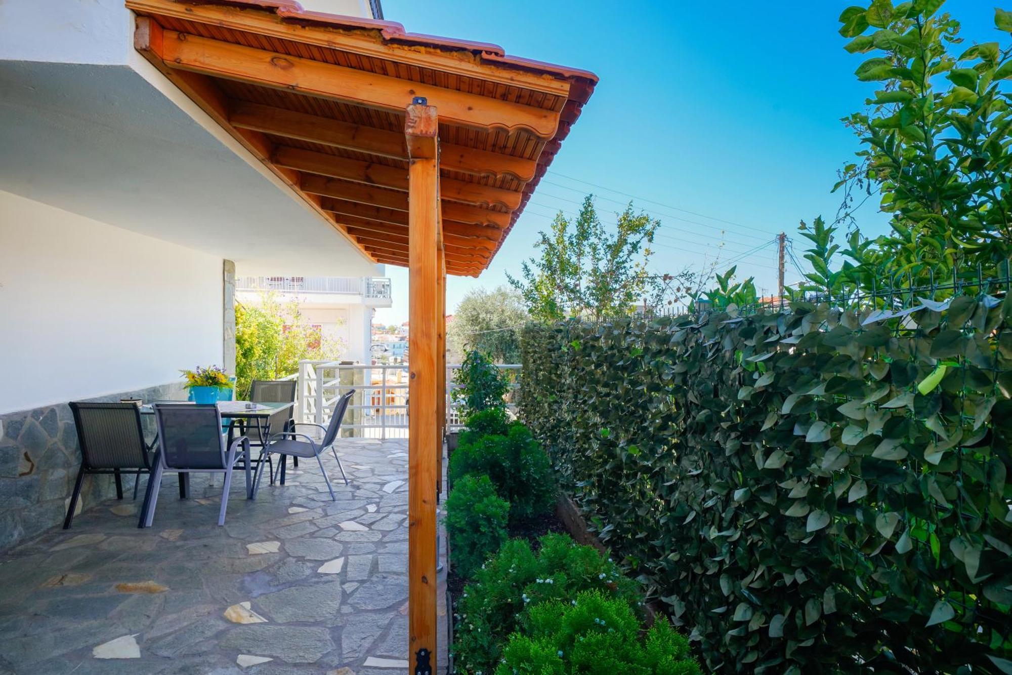Thomas Apartments Skála Marión Екстериор снимка