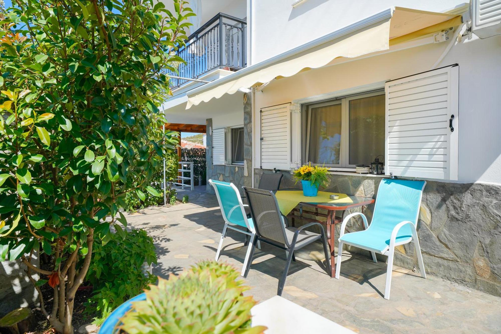 Thomas Apartments Skála Marión Екстериор снимка