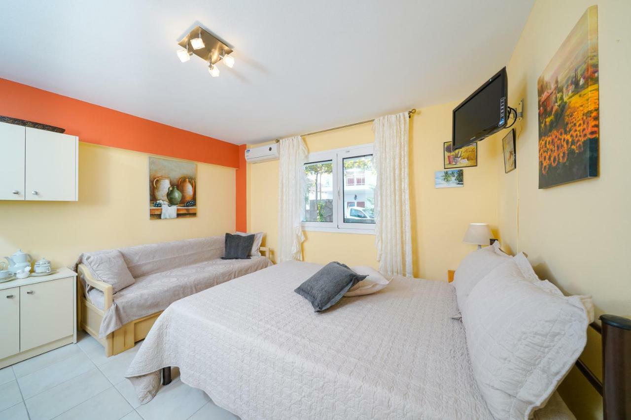 Thomas Apartments Skála Marión Екстериор снимка