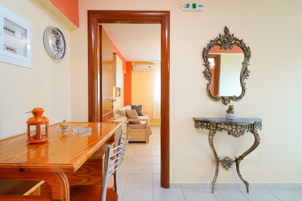 Thomas Apartments Skála Marión Екстериор снимка