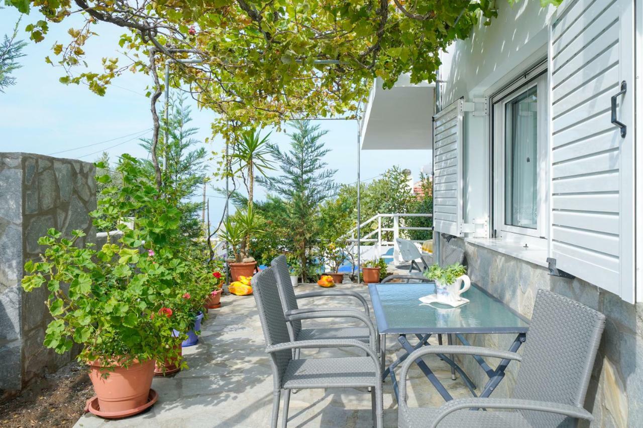 Thomas Apartments Skála Marión Екстериор снимка