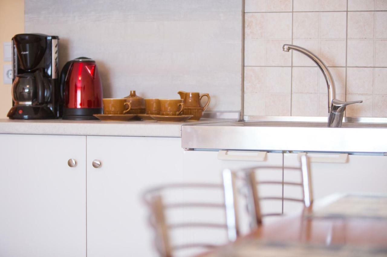 Thomas Apartments Skála Marión Екстериор снимка