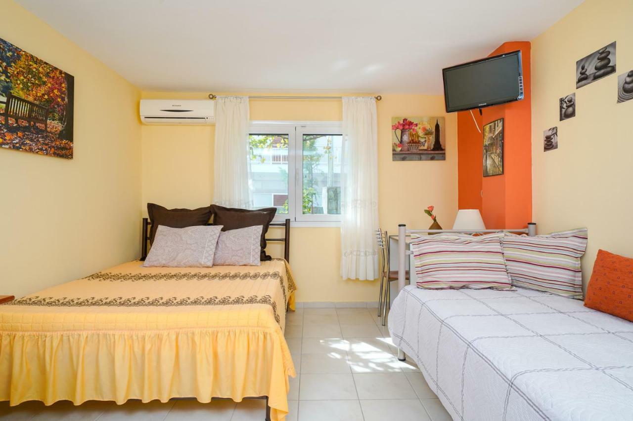 Thomas Apartments Skála Marión Екстериор снимка