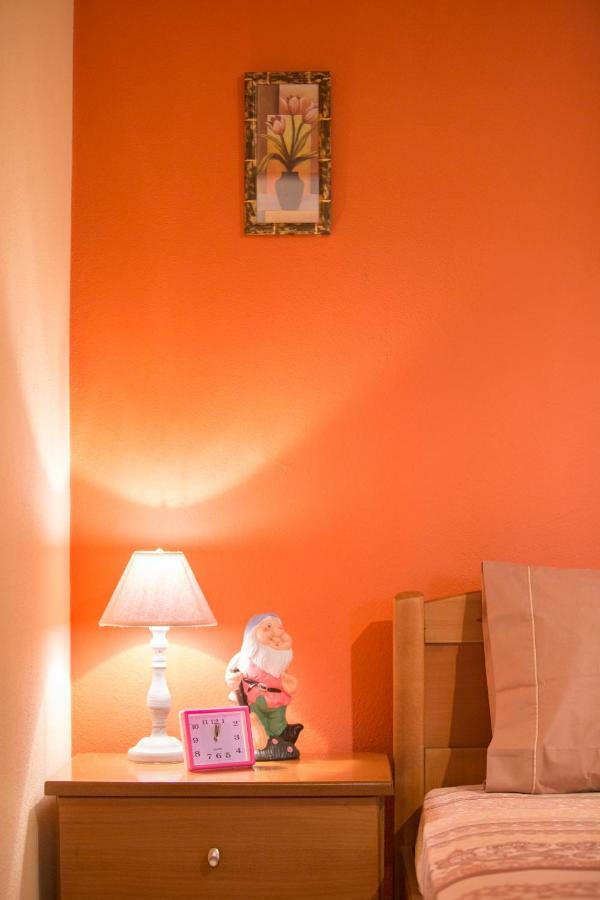 Thomas Apartments Skála Marión Екстериор снимка
